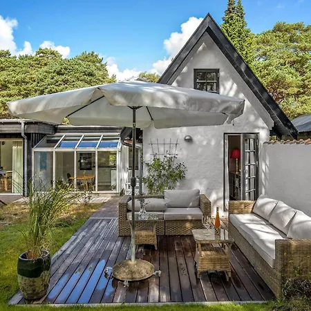 5 Bedroom Stunning Home In Nexo