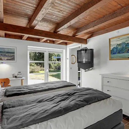 Vakantiehuis 5 Bedroom Stunning Home In Nexo *