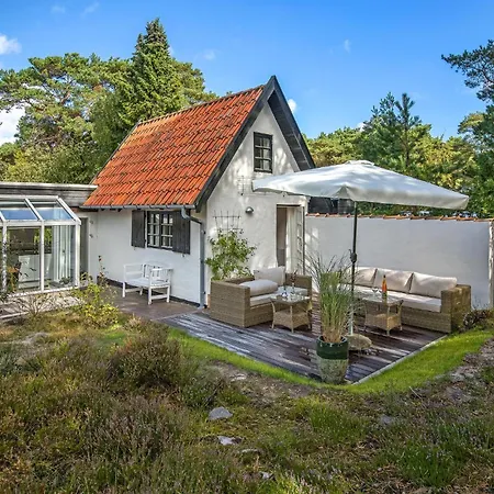 5 Bedroom Stunning Home In Nexo Vakantiehuis Neksø