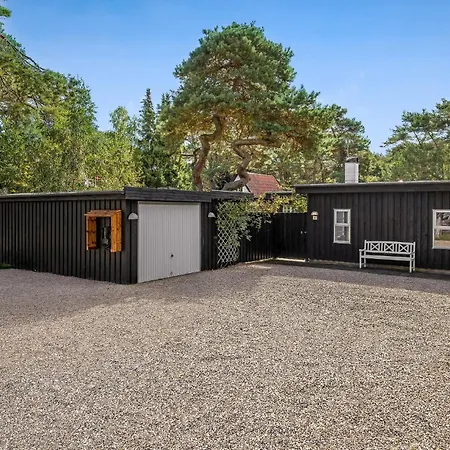 Vakantiehuis 5 Bedroom Stunning Home In Nexo *